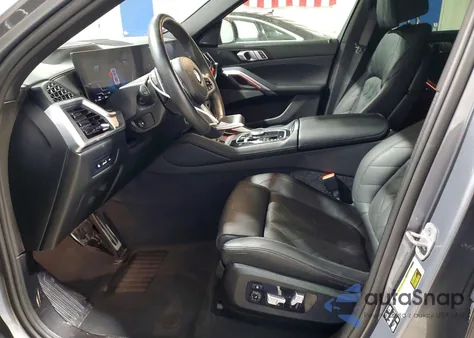 2025 BMW X6 xDrive40I z USA, uszkodzony, nr VIN 5UX33EX08S9Z39305